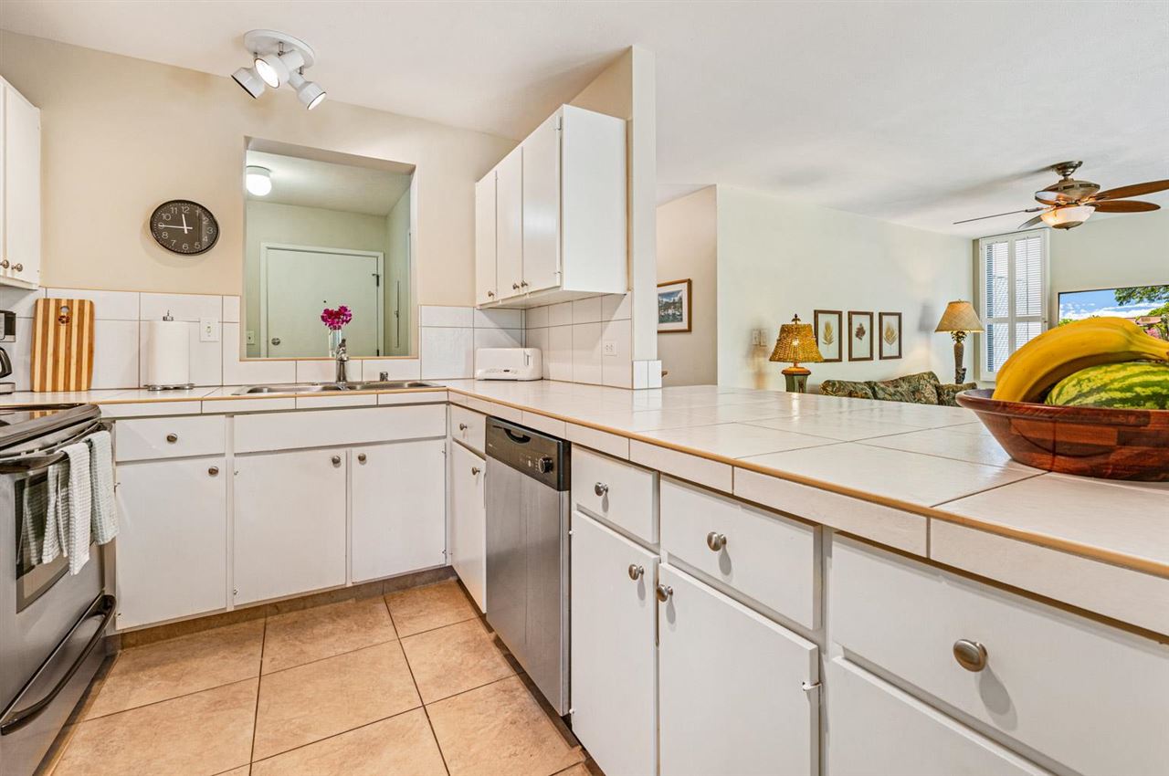 Wailea Ekahi I condo # 24A, Kihei, Hawaii - photo 6 of 24