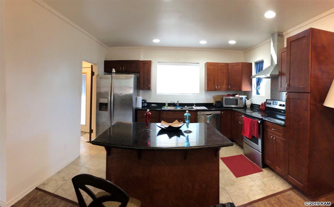 331  Waiehu Beach Rd , Wailuku home - photo 4 of 8