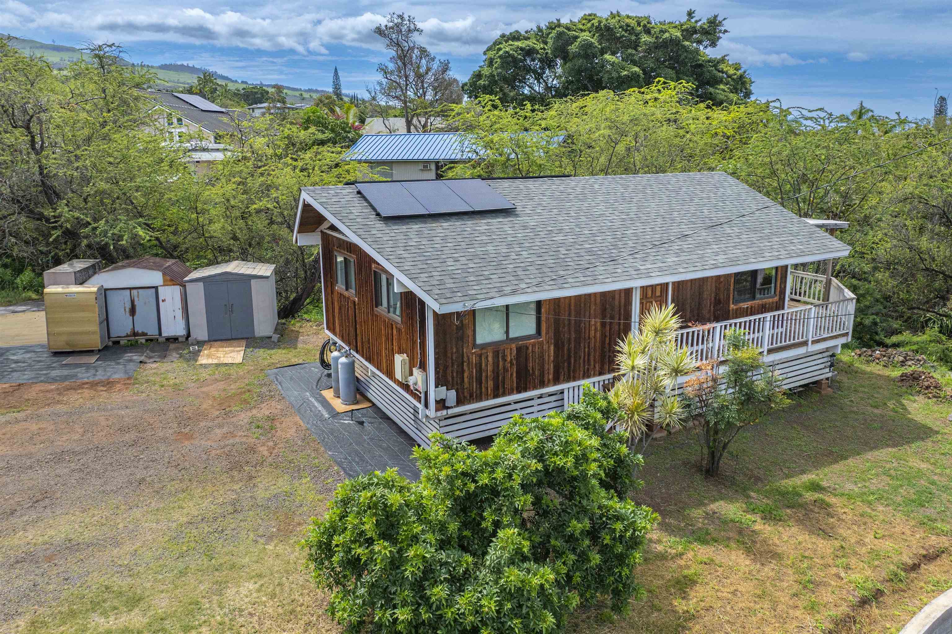 3325  Mapu Pl Maui Meadows, Maui Meadows home - photo 2 of 33