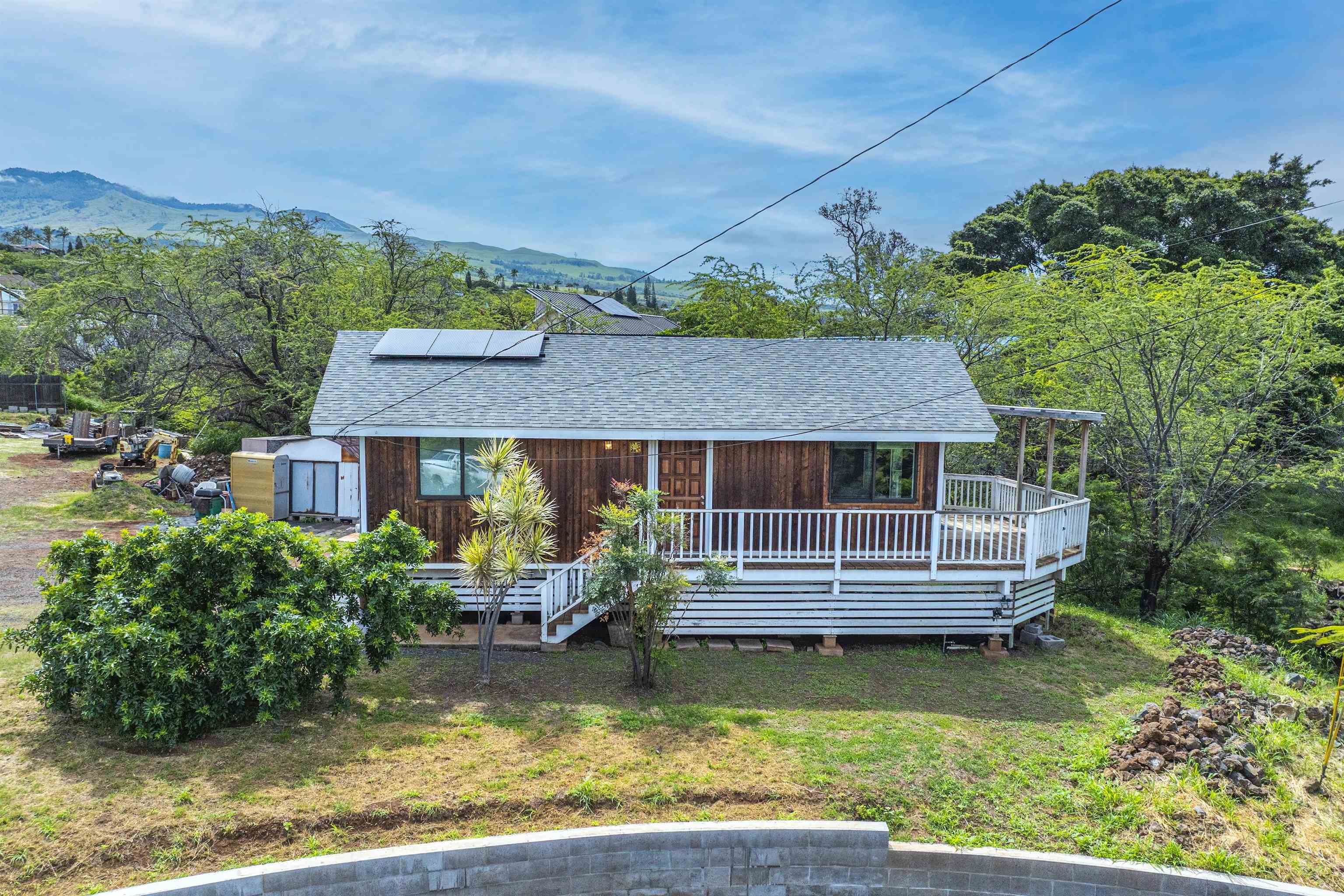 3325  Mapu Pl Maui Meadows, Maui Meadows home - photo 3 of 33