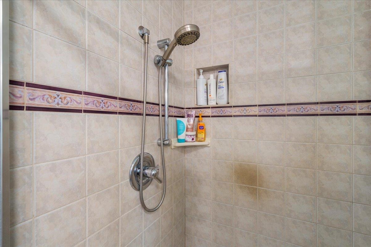 333  Puumakani Pl Fairways, Kahului home - photo 15 of 36