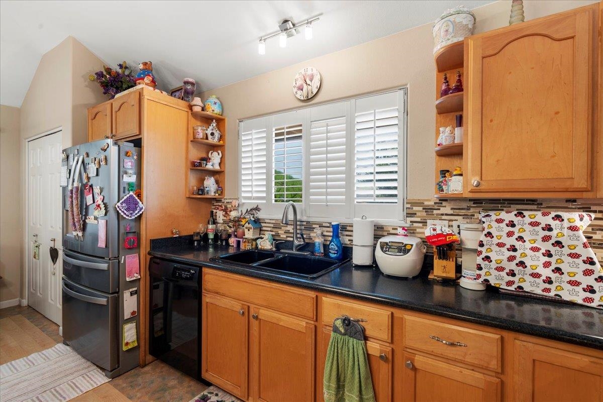 333  Puumakani Pl Fairways, Kahului home - photo 29 of 36