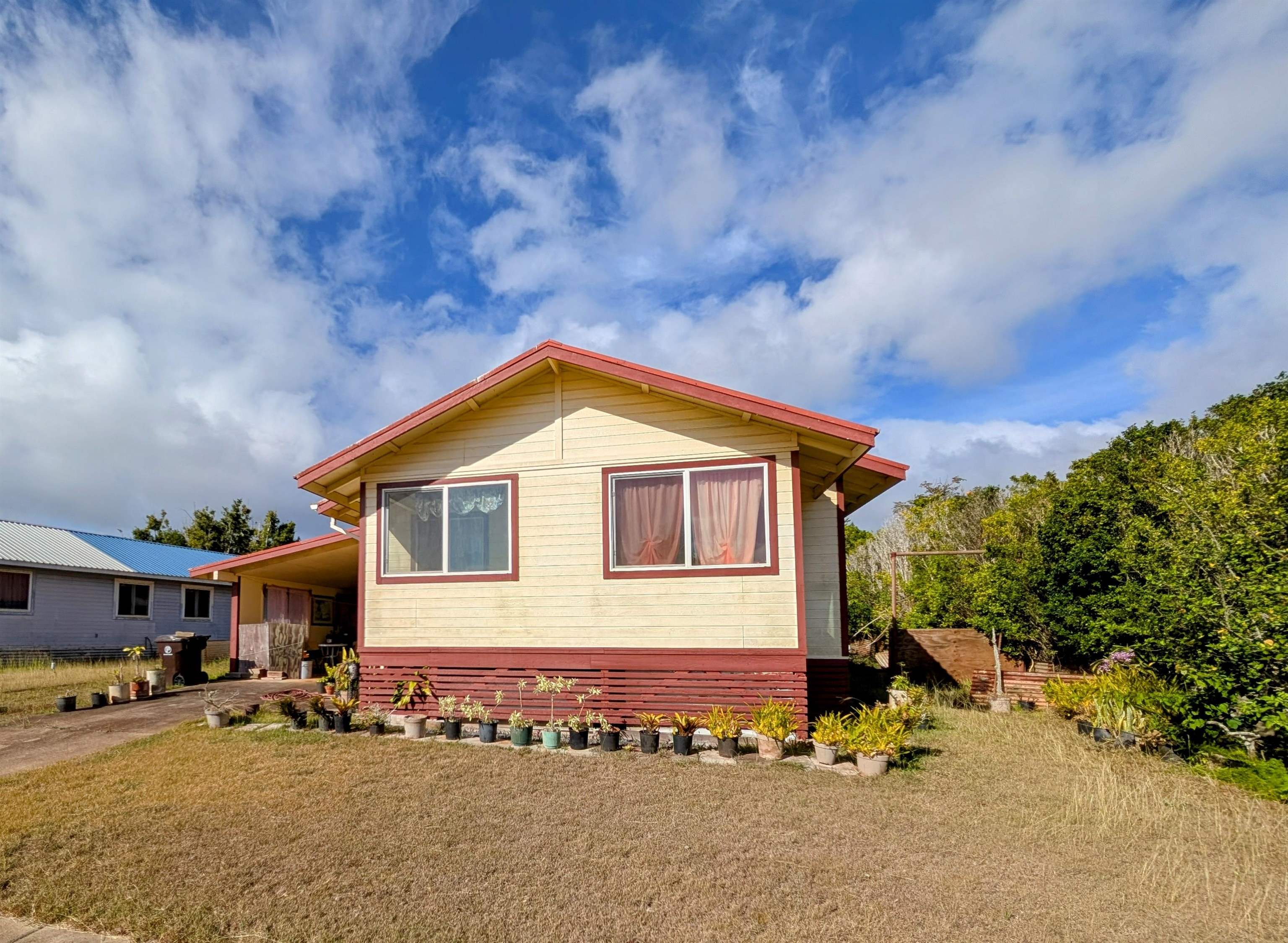 337  Ahakea St Olopua, Lanai home - photo 2 of 7