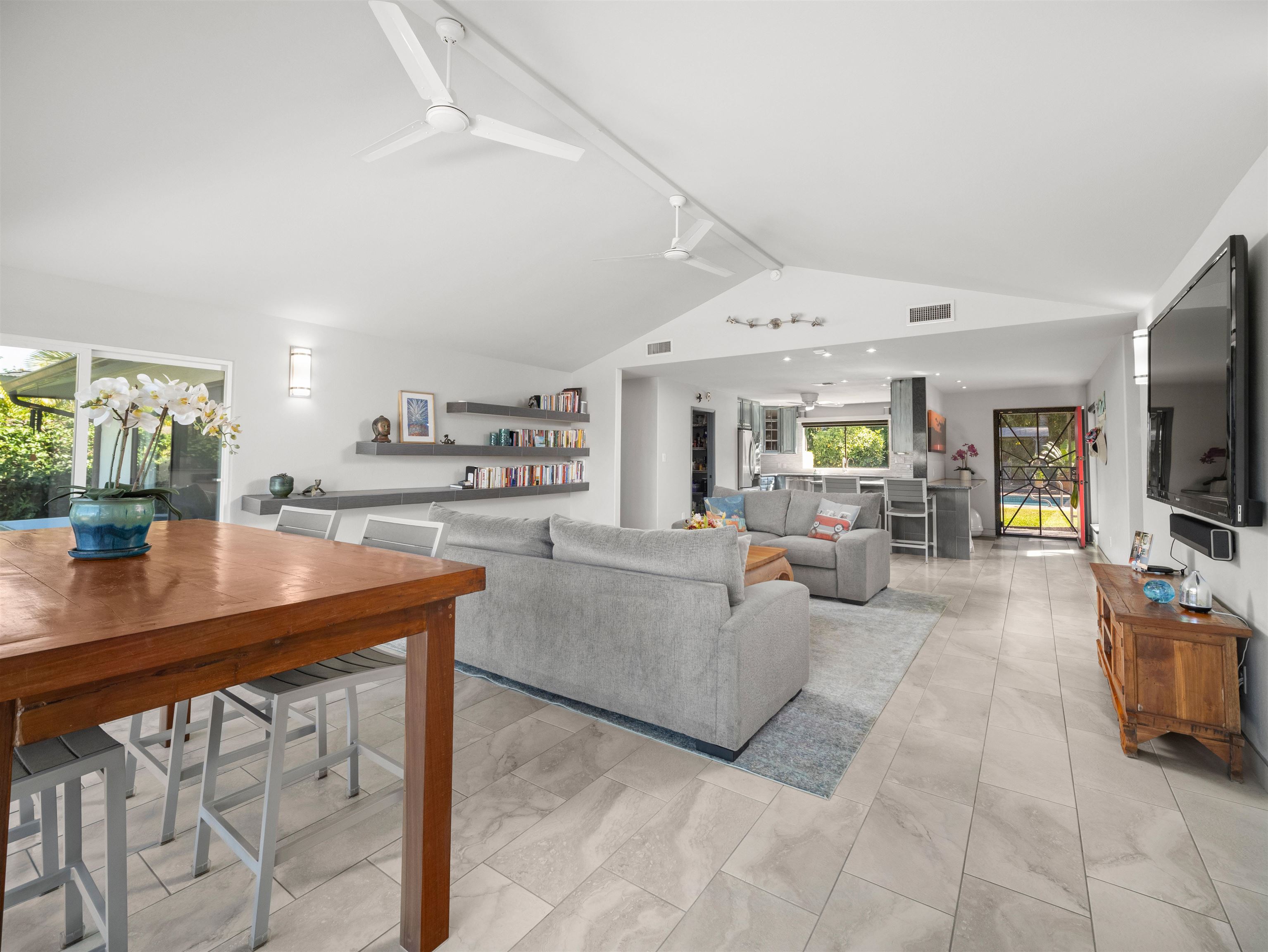 3379  Kehala Dr Maui Meadows, Maui Meadows home - photo 4 of 29