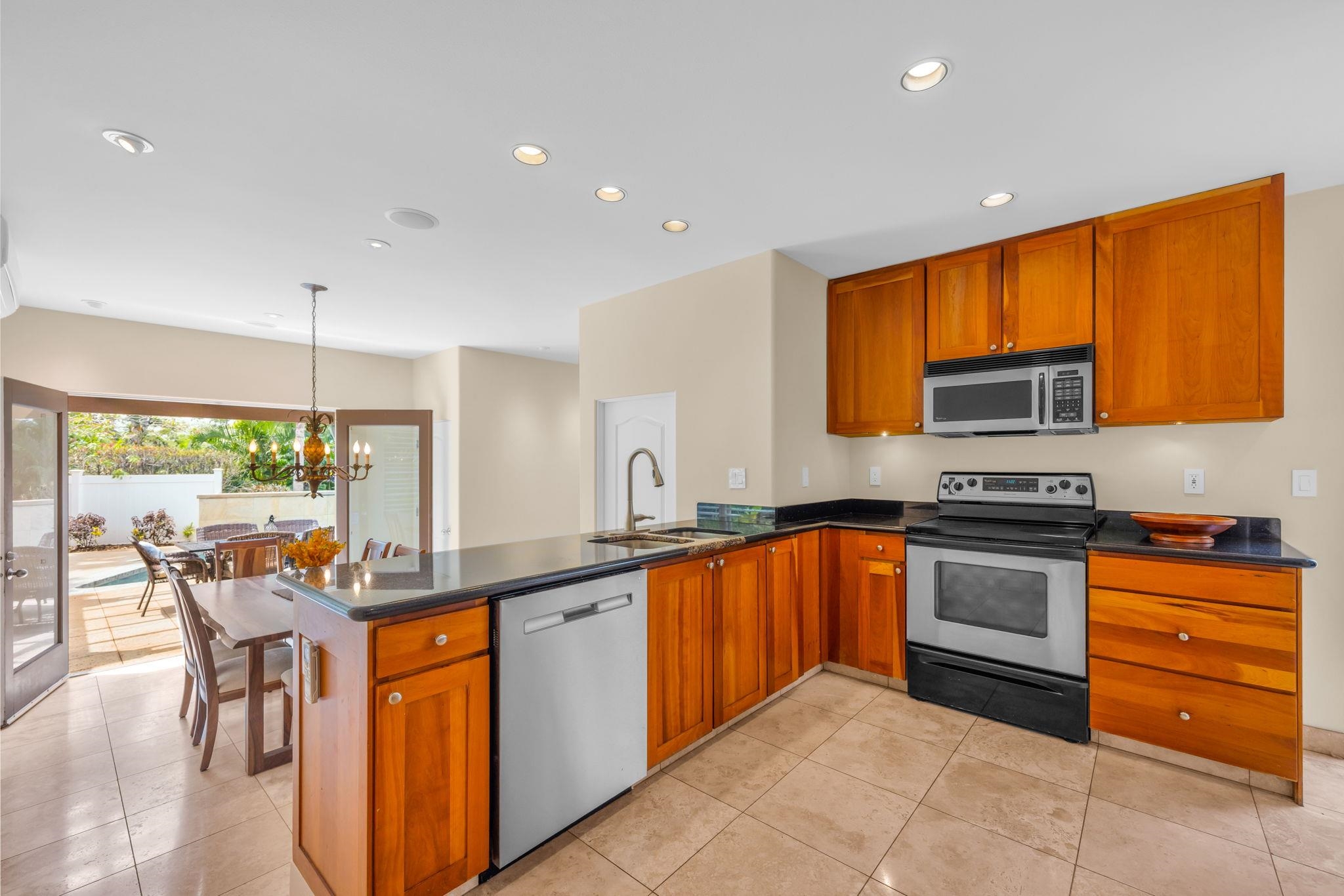 3386  Lani Ikena Way , Wailea/Makena home - photo 14 of 46