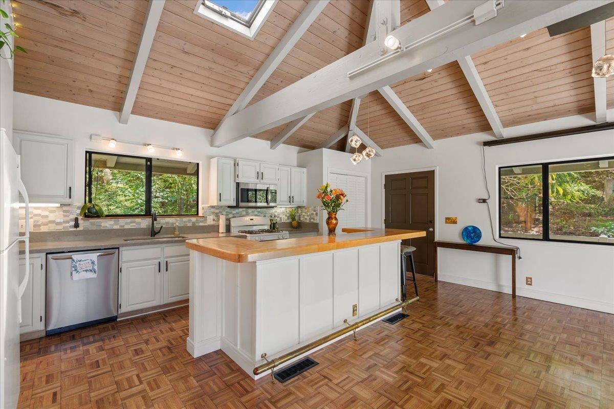 34  Alaluana Rd , Makawao/Olinda/Haliimaile home - photo 10 of 50