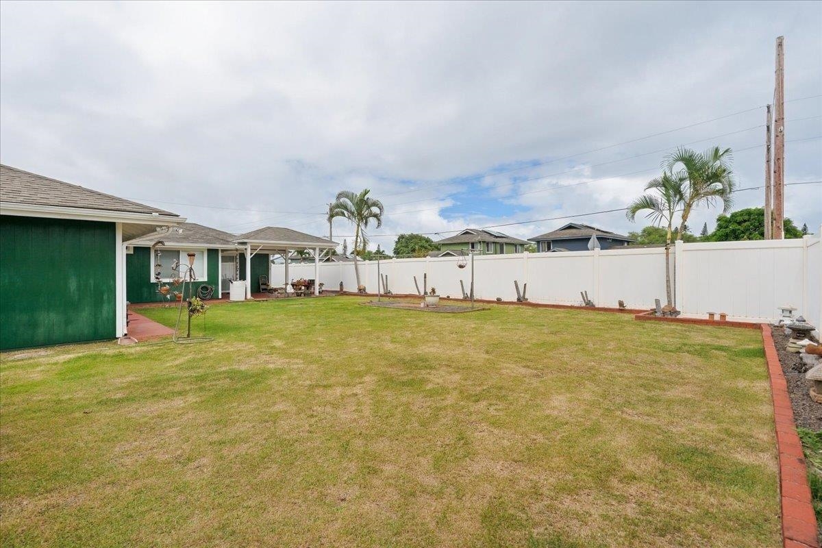 34  Mauli Ola St , Wailuku home - photo 25 of 35