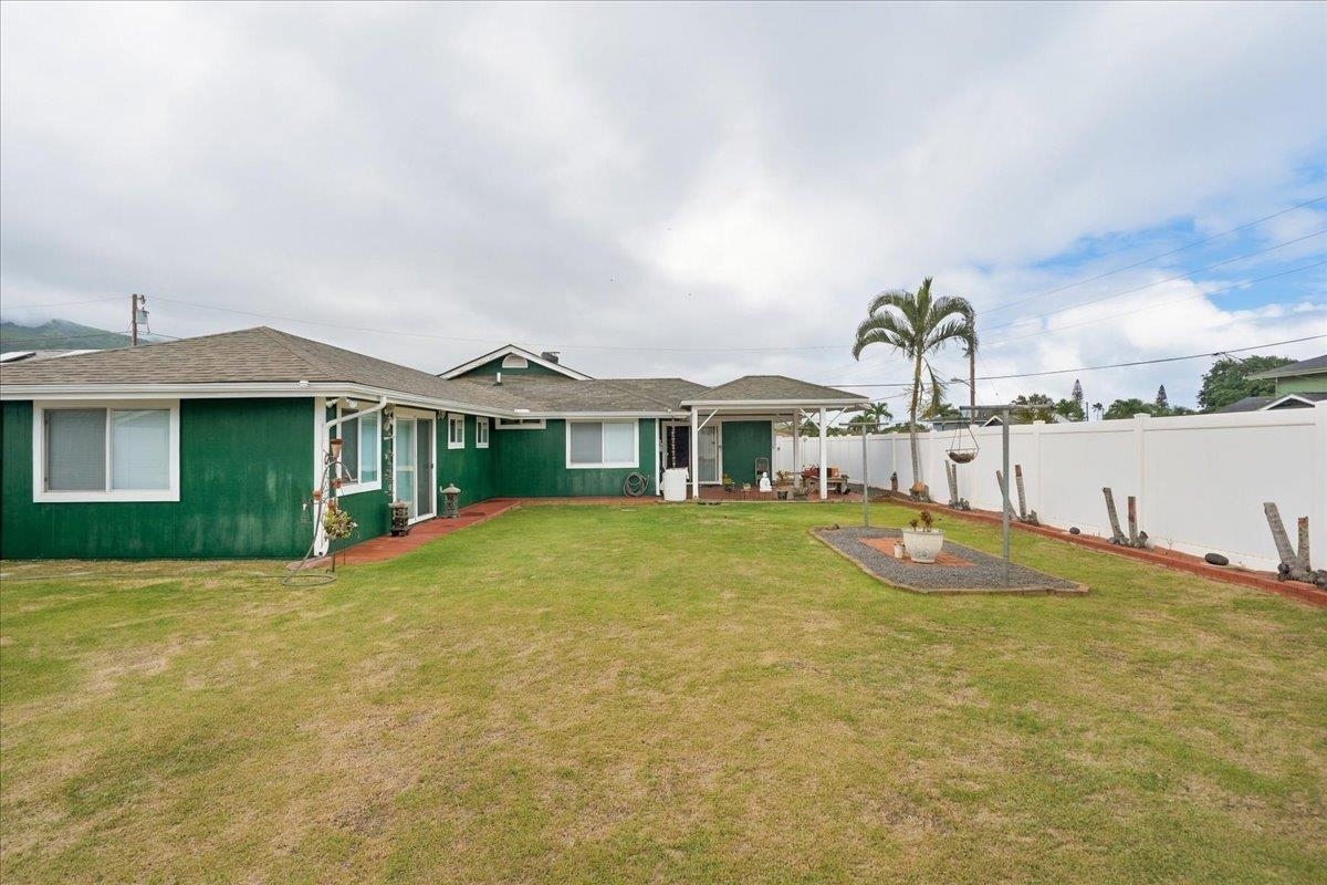 34  Mauli Ola St , Wailuku home - photo 28 of 35