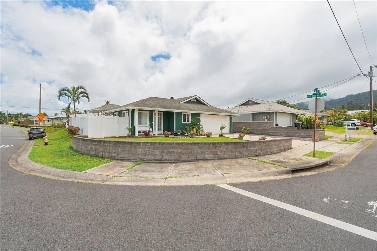 34  Mauli Ola St , Wailuku home - photo 30 of 35