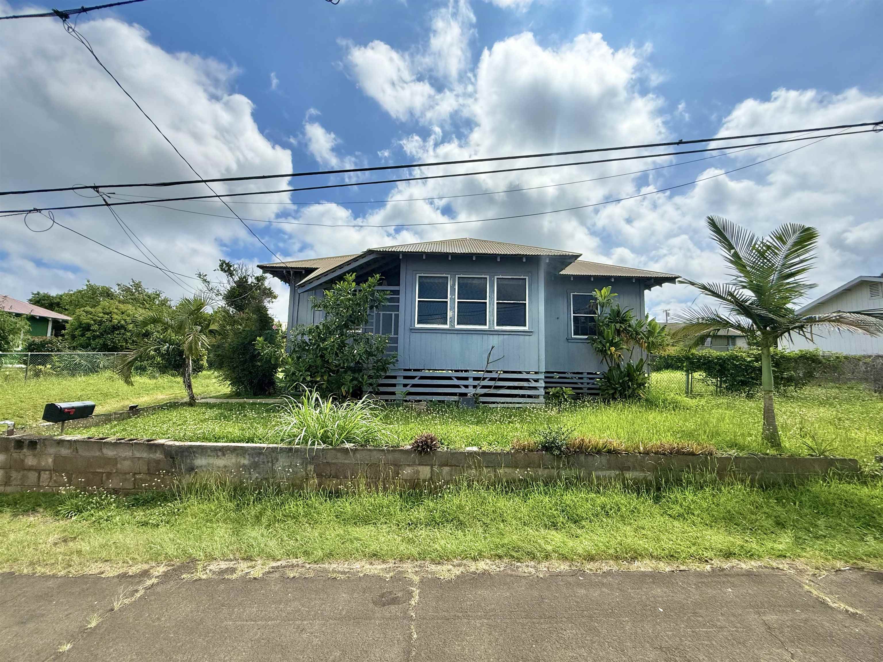 34  Paihua St , Makawao/Olinda/Haliimaile home - photo 2 of 23