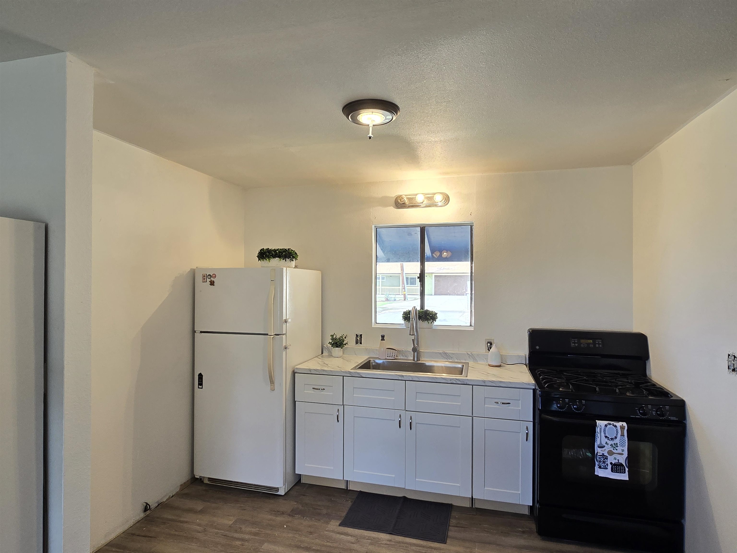 3407  Old Haleakala Hwy , Makawao/Olinda/Haliimaile home - photo 4 of 39