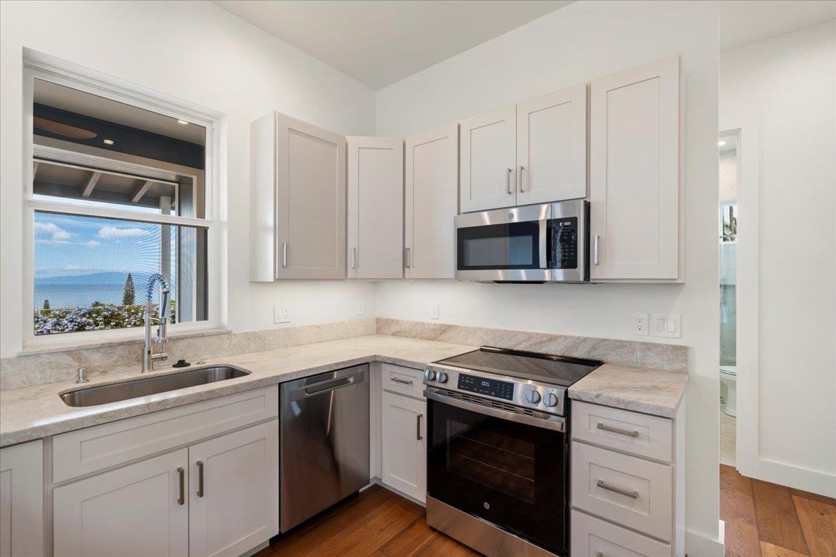 3414  Keha Dr , Maui Meadows home - photo 21 of 38