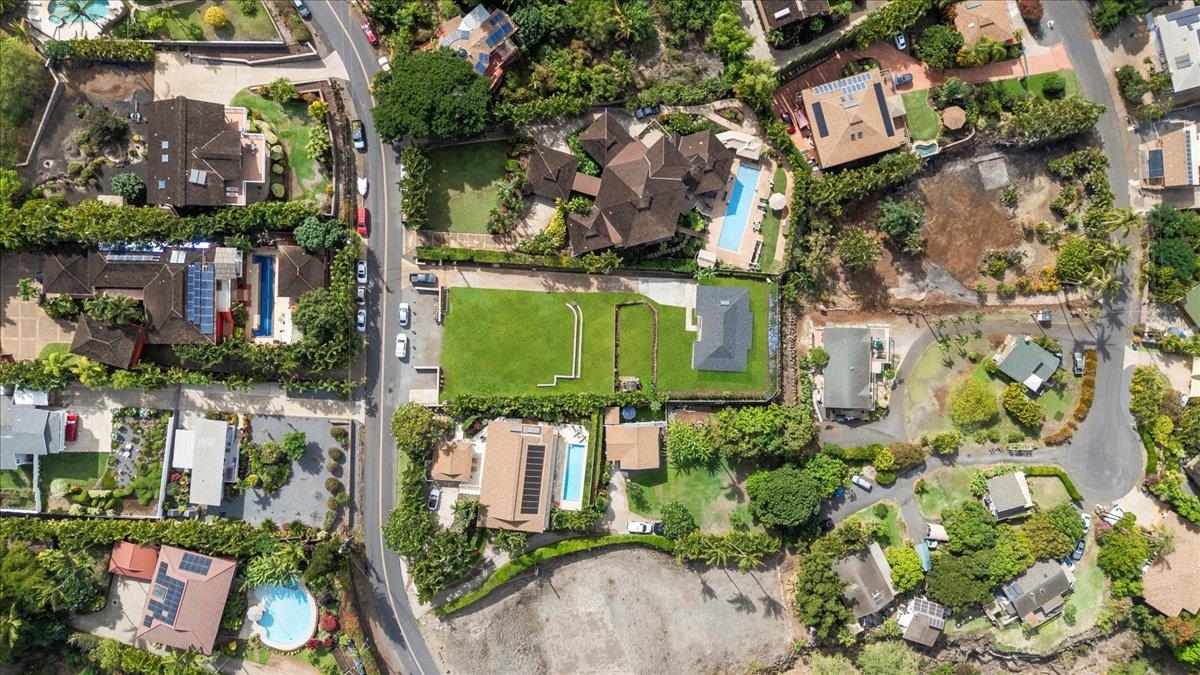 3414  Keha Dr , Maui Meadows home - photo 25 of 38