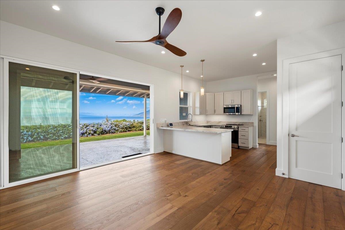 3414  Keha Dr , Maui Meadows home - photo 32 of 38