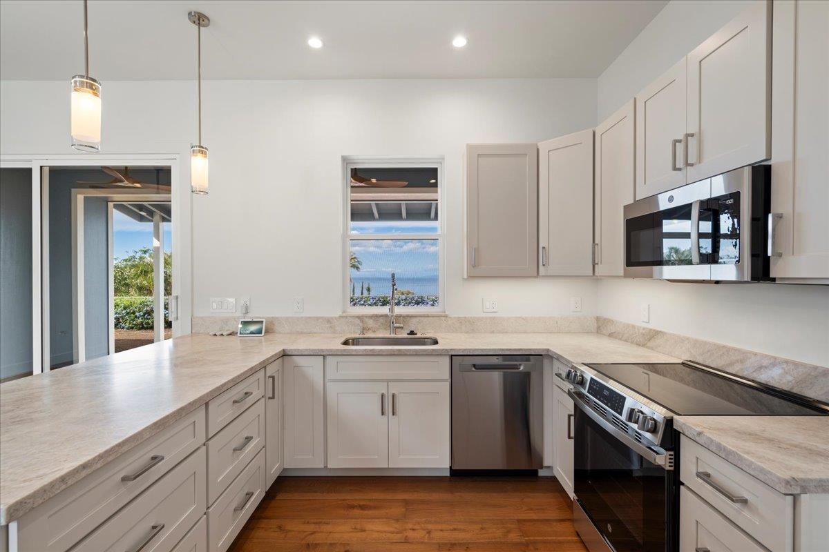 3414  Keha Dr , Maui Meadows home - photo 10 of 38