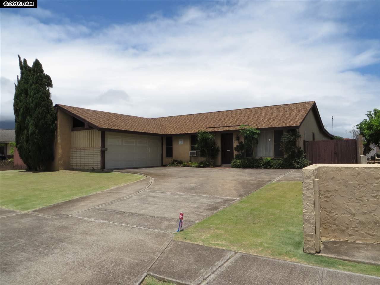 344  Molokai Akau St , Kahului home - photo 2 of 14