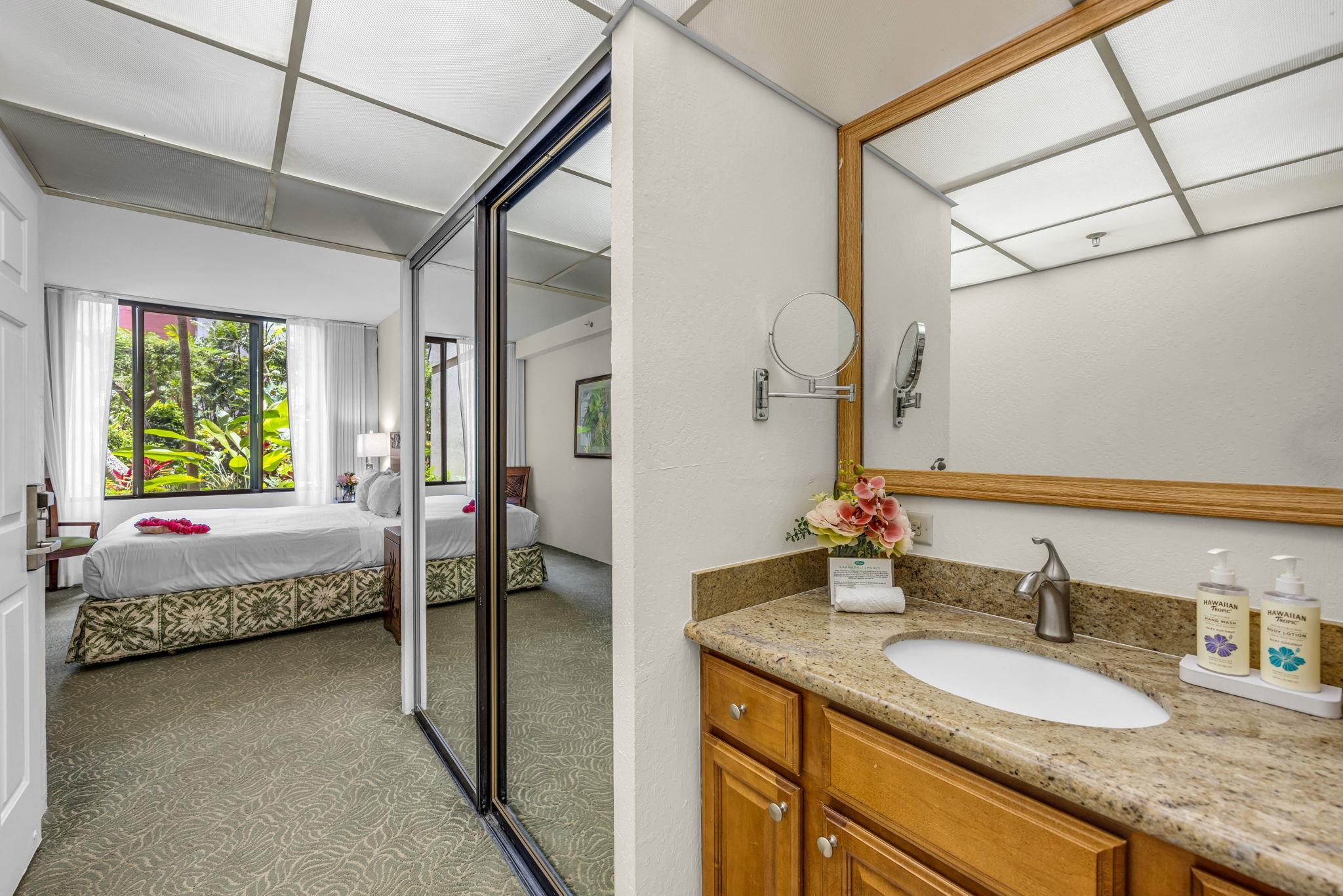 Kaanapali Shores condo # 137, Lahaina, Hawaii - photo 23 of 43