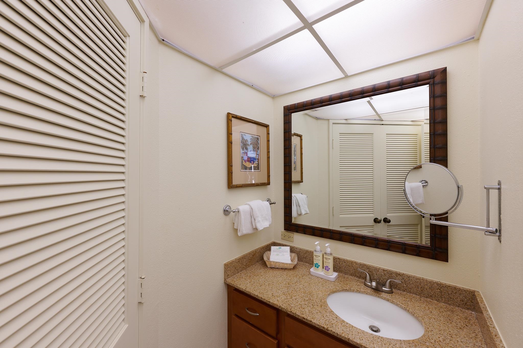 Kaanapali Shores condo # 212, Lahaina, Hawaii - photo 31 of 39