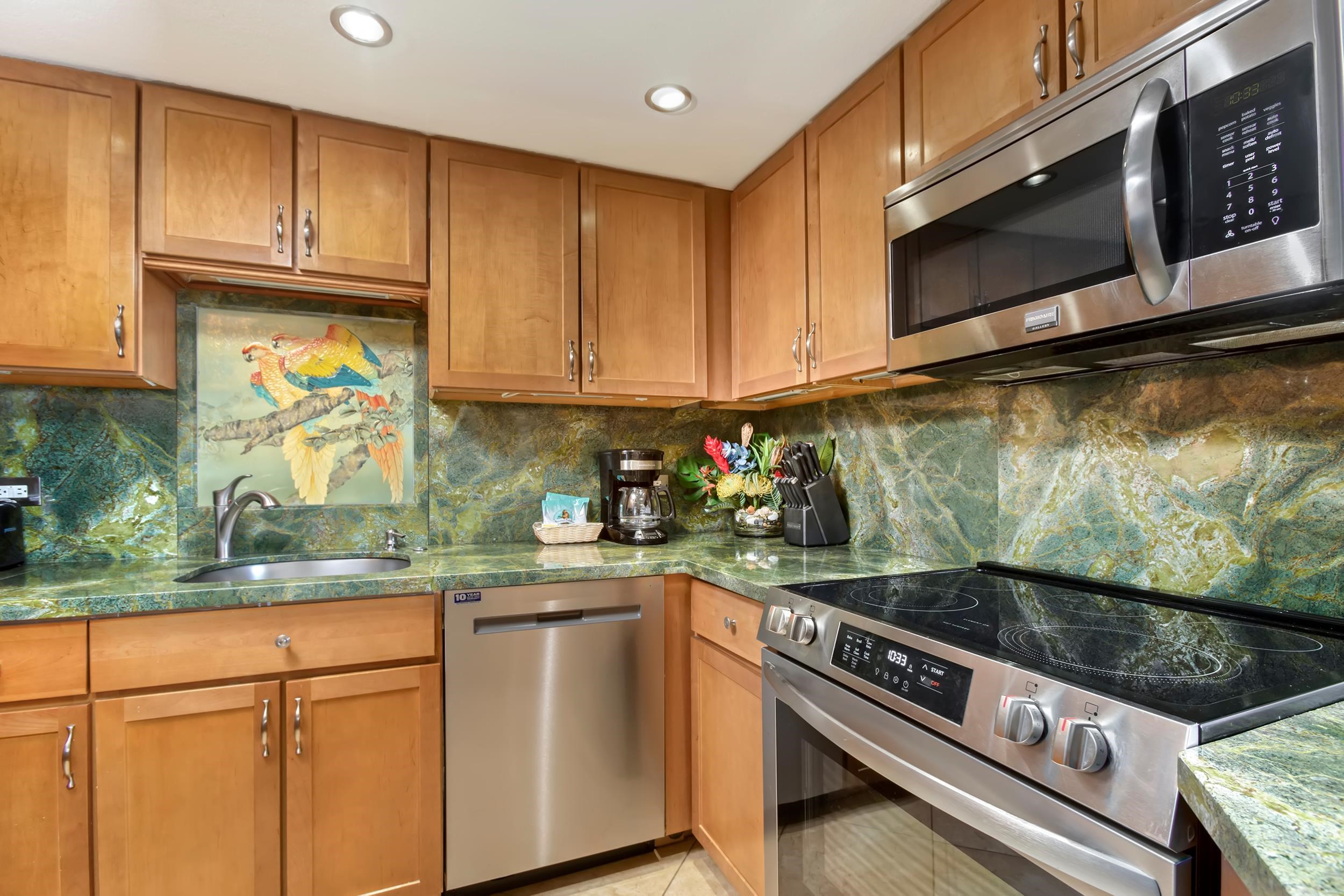 Kaanapali Shores condo # 304, Lahaina, Hawaii - photo 12 of 41