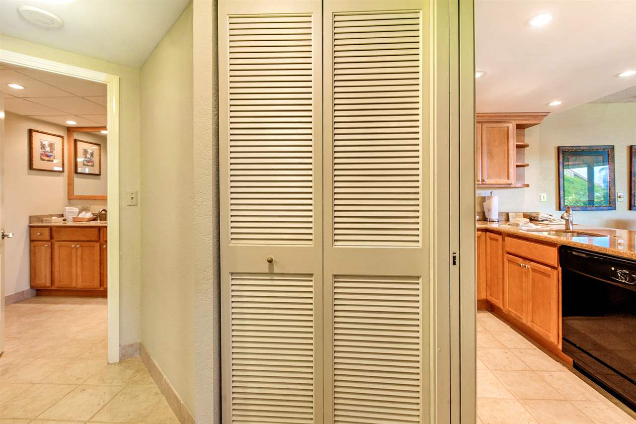 Kaanapali Shores condo # 310, Lahaina, Hawaii - photo 18 of 27