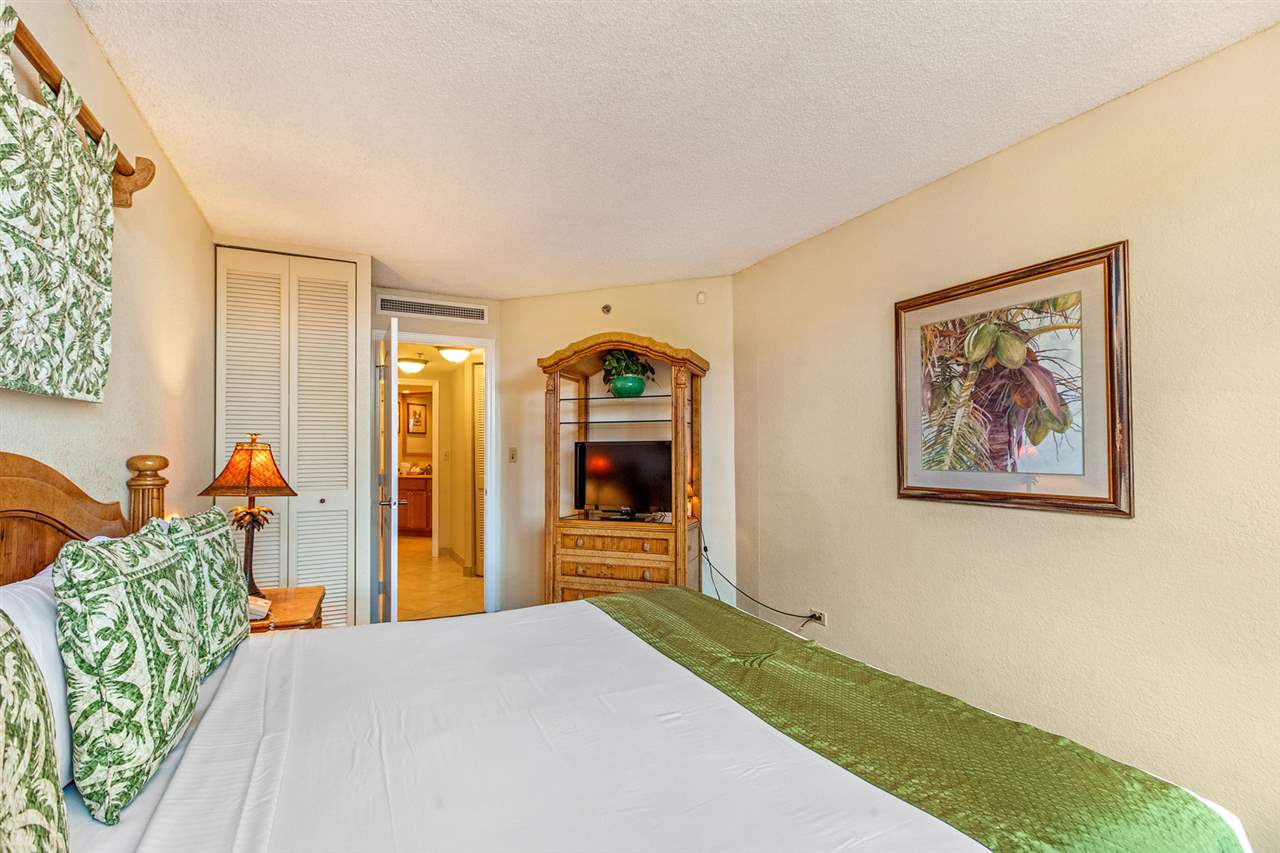 Kaanapali Shores condo # 310, Lahaina, Hawaii - photo 26 of 27