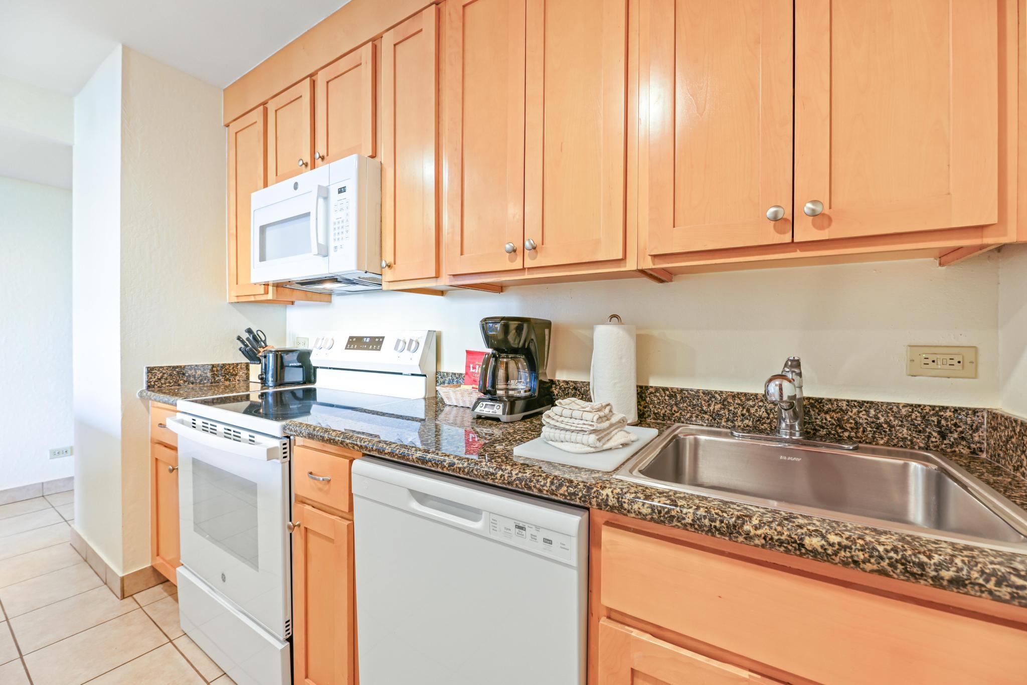 Kaanapali Shores condo # 337, Lahaina, Hawaii - photo 13 of 40