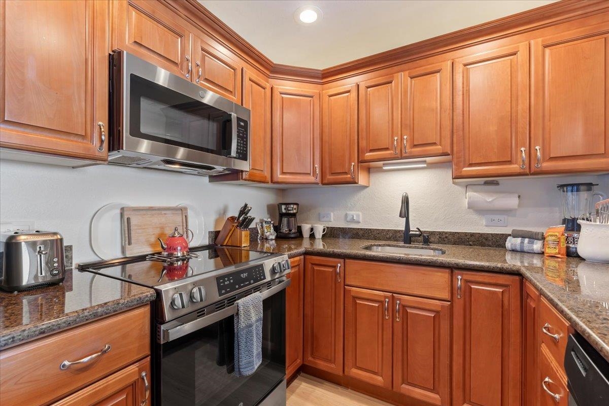 Kaanapali Shores condo # 361, Lahaina, Hawaii - photo 12 of 43