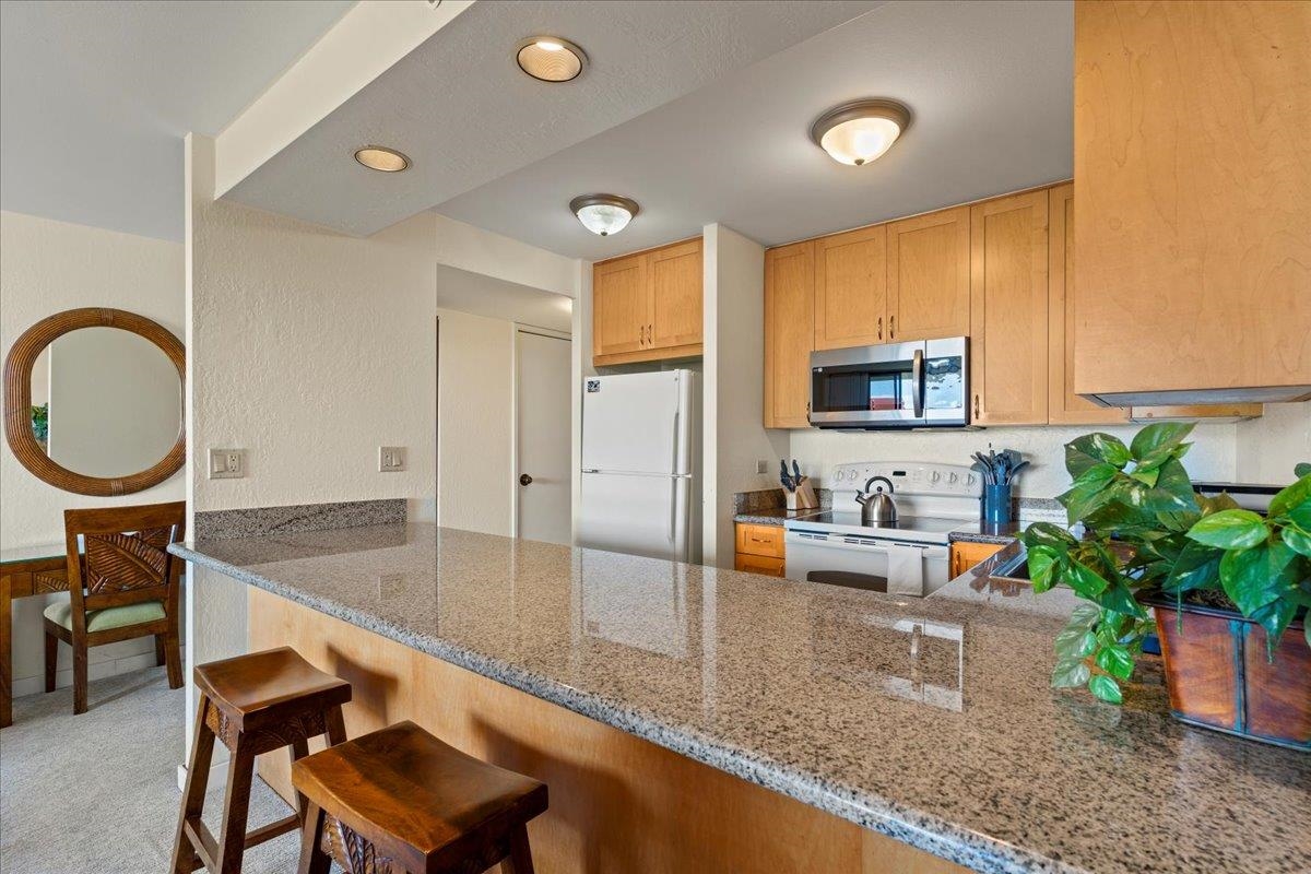 Kaanapali Shores condo # 428, Lahaina, Hawaii - photo 12 of 28