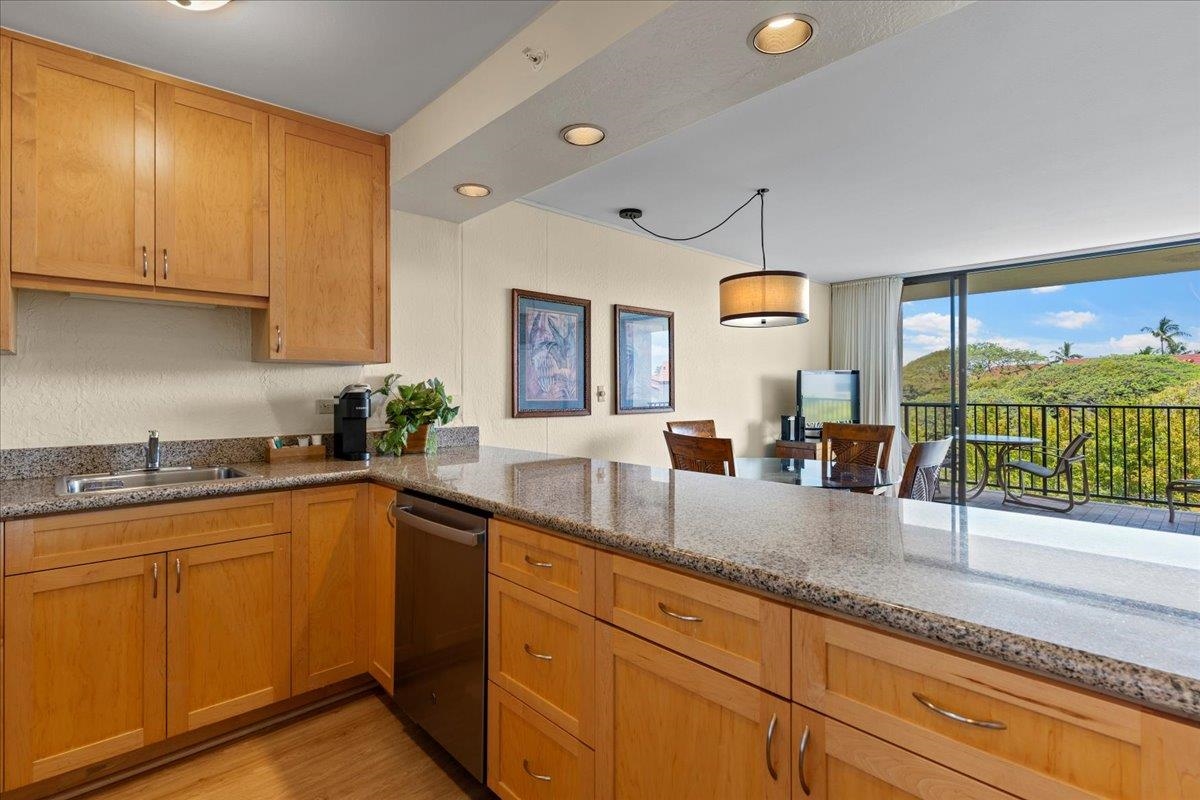 Kaanapali Shores condo # 428, Lahaina, Hawaii - photo 15 of 28