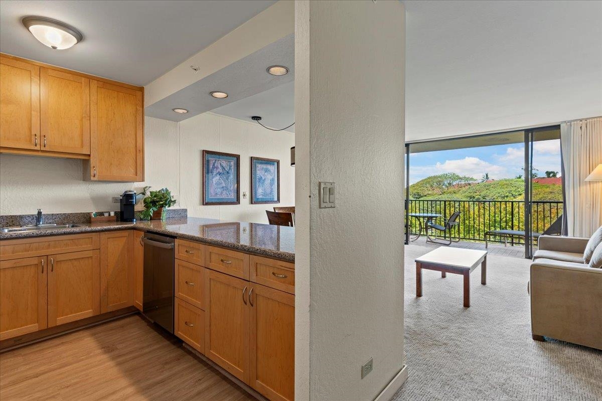 Kaanapali Shores condo # 428, Lahaina, Hawaii - photo 16 of 28