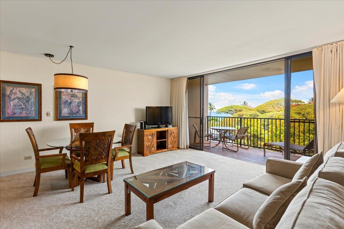 Kaanapali Shores condo # 428, Lahaina, Hawaii - photo 6 of 28