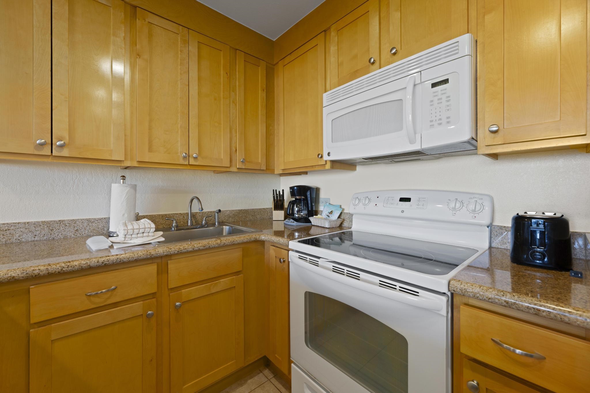 Kaanapali Shores condo # 431, Lahaina, Hawaii - photo 7 of 32