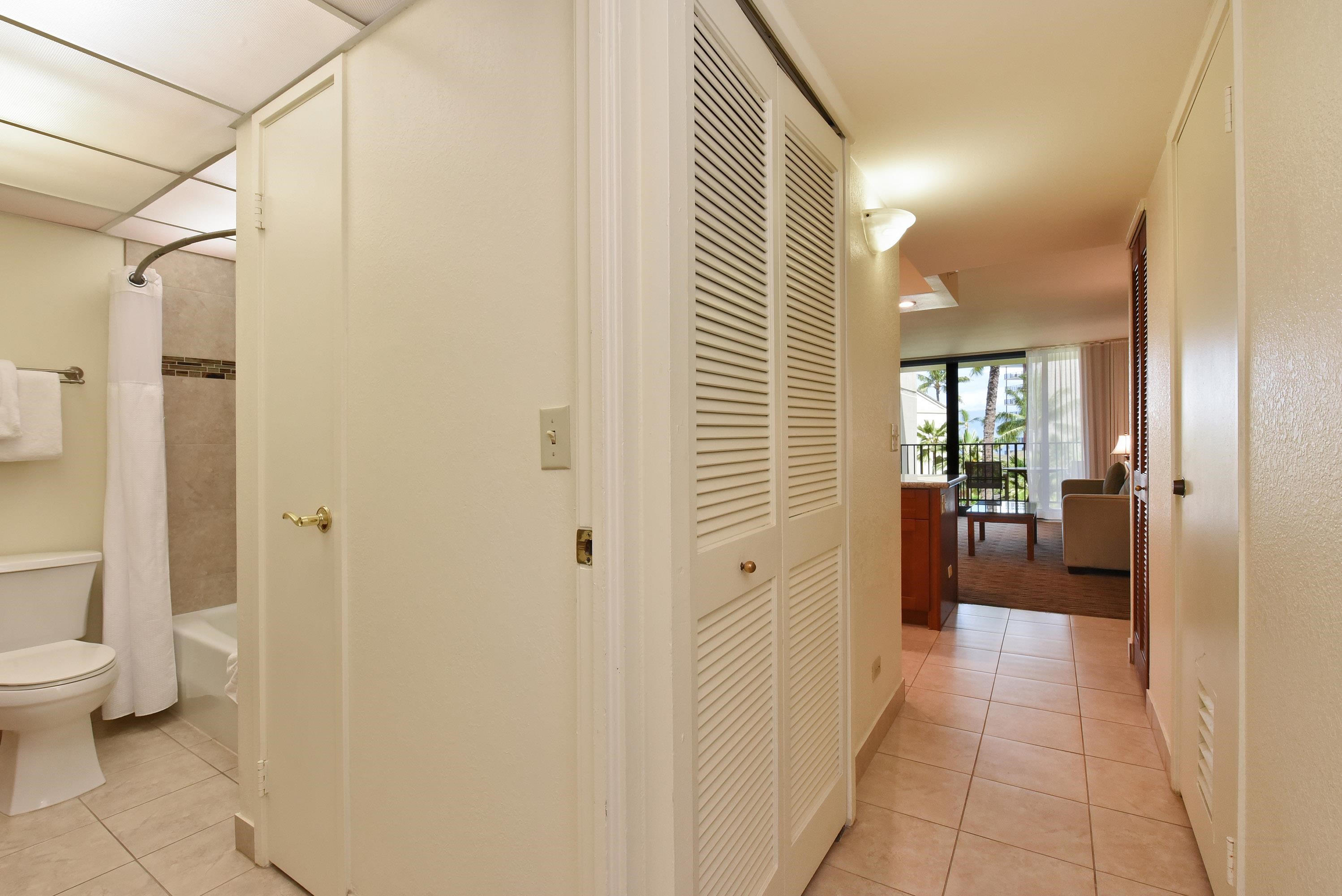 Kaanapali Shores condo # 450, Lahaina, Hawaii - photo 26 of 50