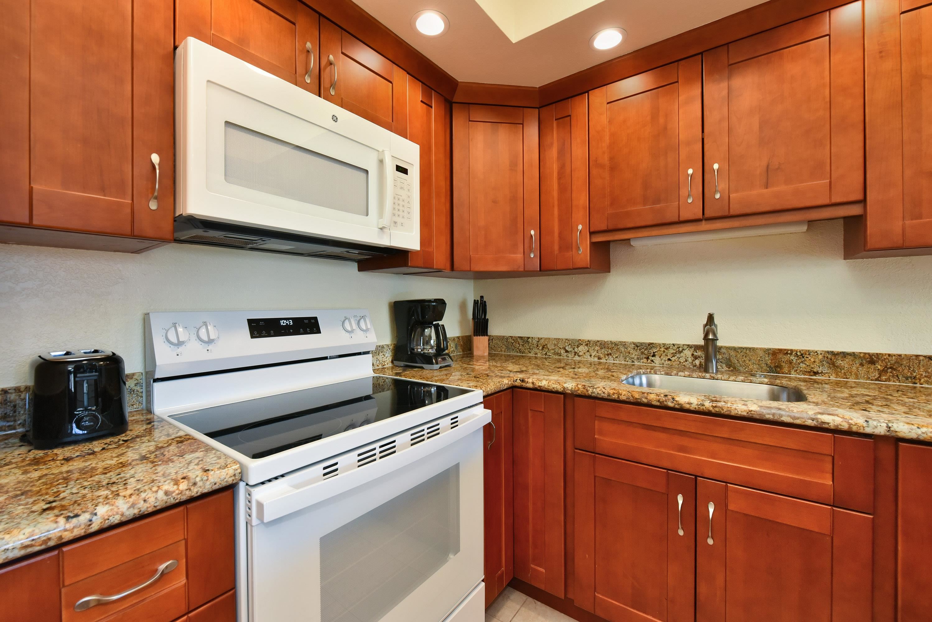 Kaanapali Shores condo # 450, Lahaina, Hawaii - photo 5 of 50