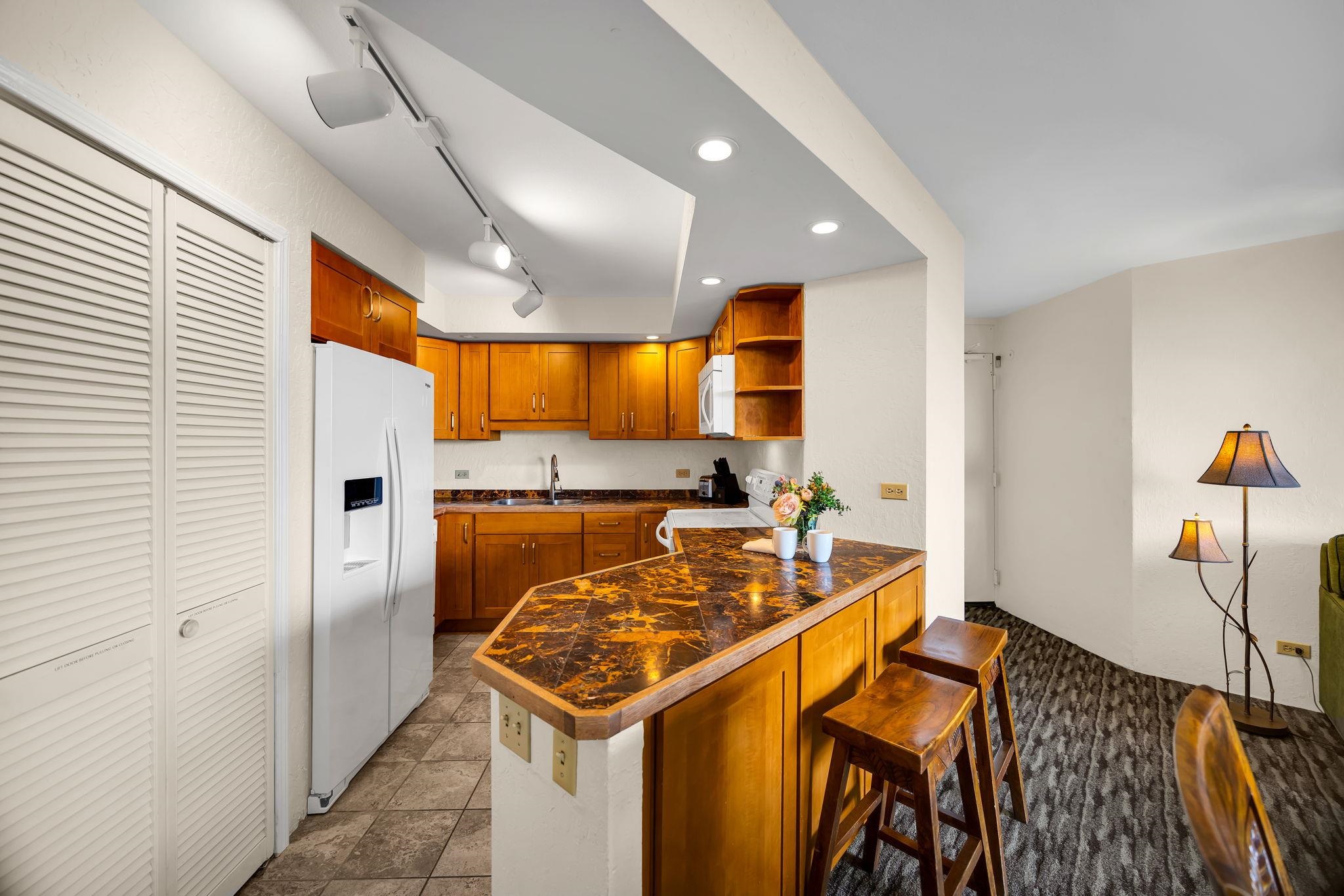 Kaanapali Shores condo # 516, Lahaina, Hawaii - photo 18 of 49