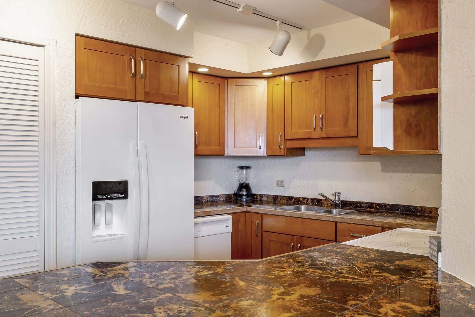 Kaanapali Shores condo # 516, Lahaina, Hawaii - photo 3 of 50