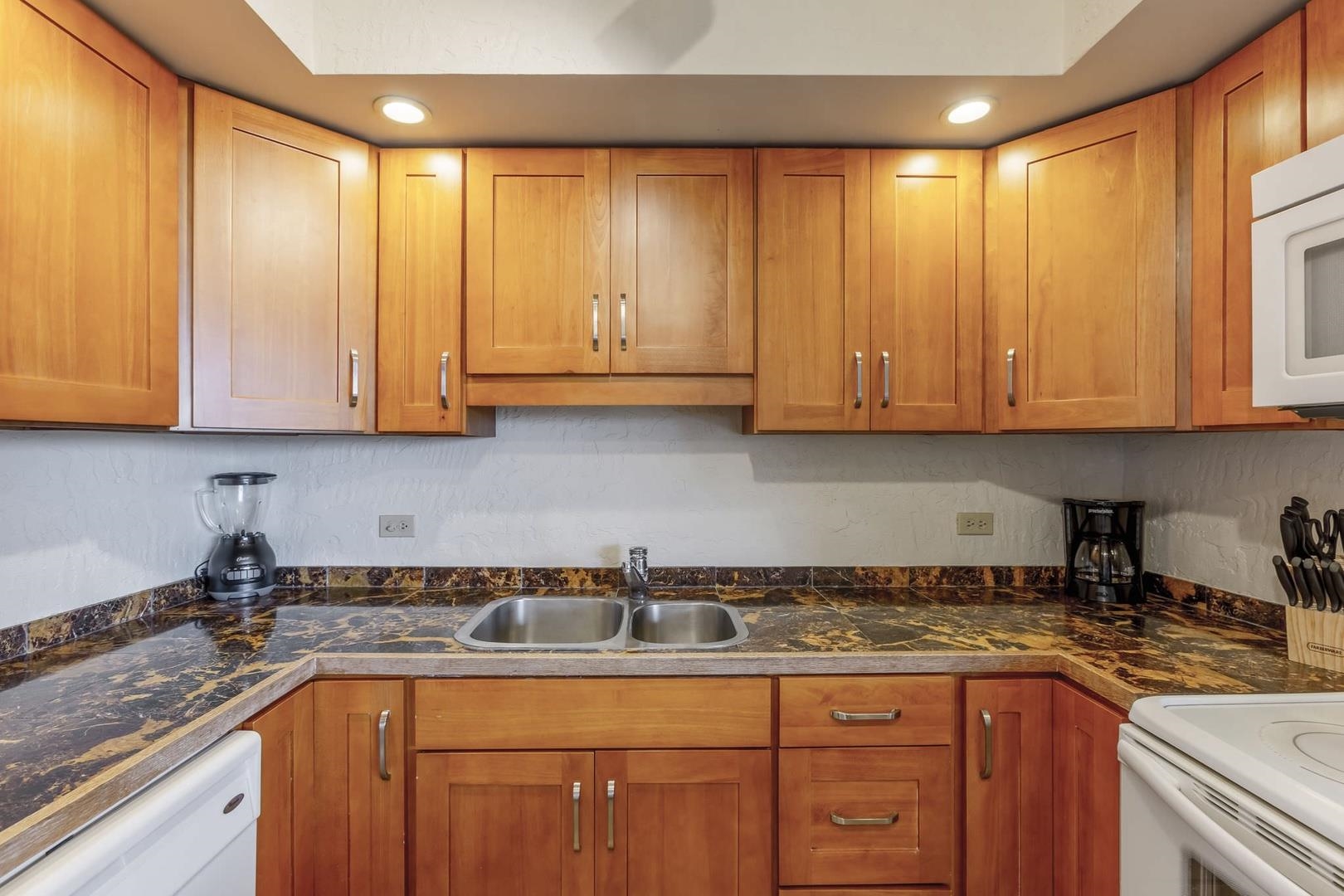 Kaanapali Shores condo # 516, Lahaina, Hawaii - photo 21 of 50