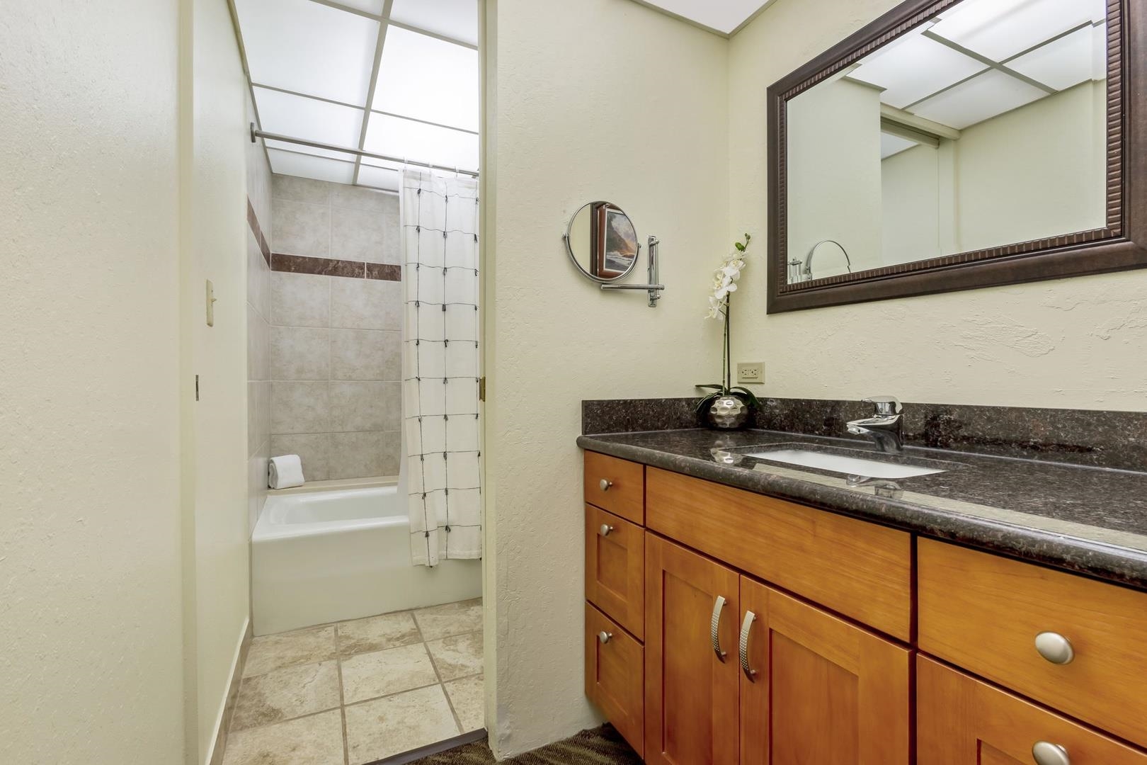 Kaanapali Shores condo # 516, Lahaina, Hawaii - photo 43 of 50