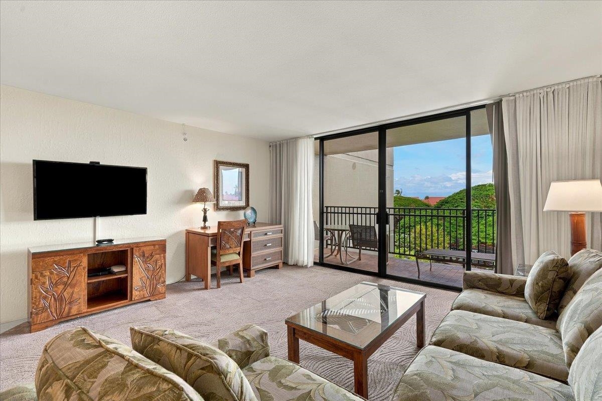 Kaanapali Shores condo # 522, Lahaina, Hawaii - photo 11 of 33
