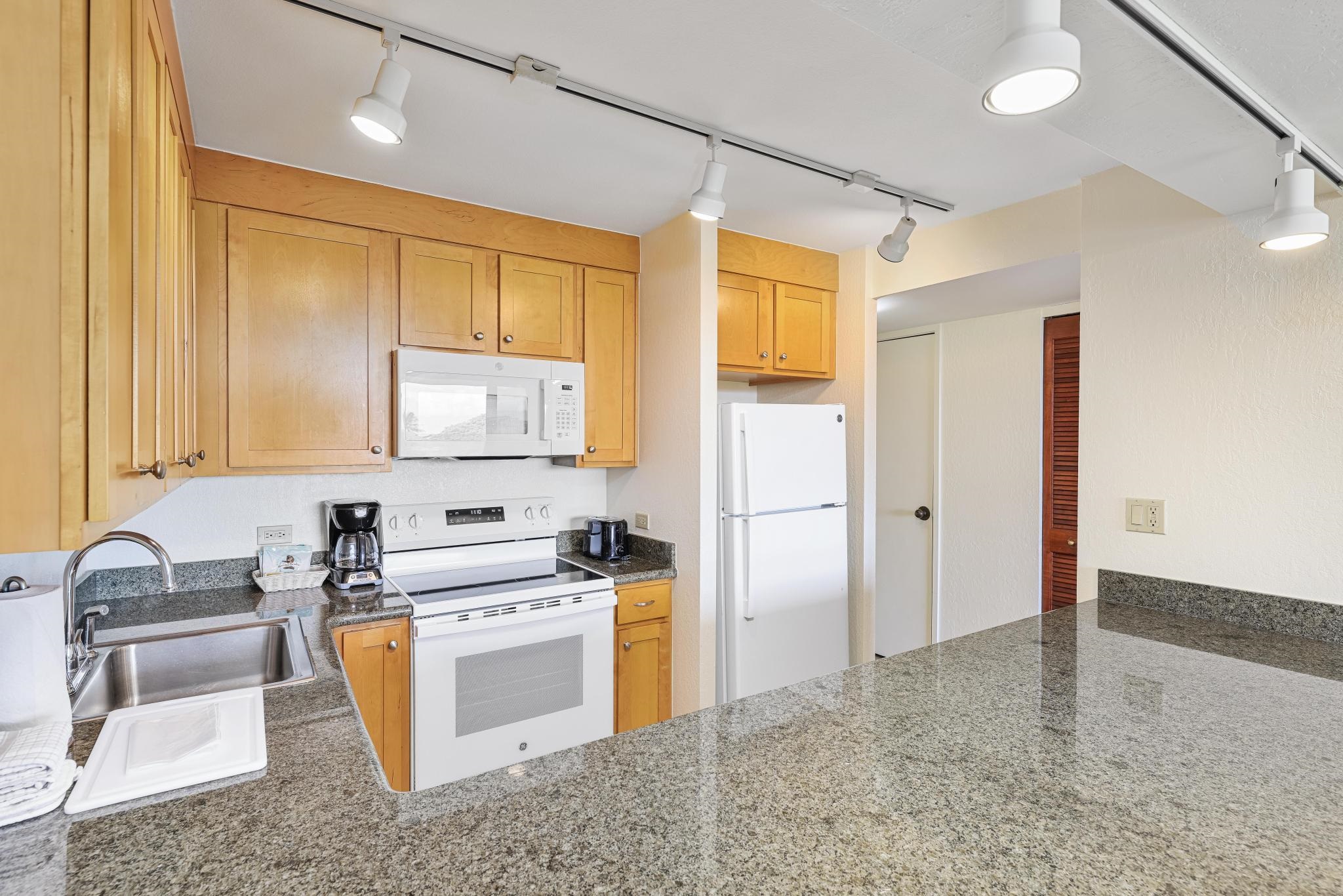 Kaanapali Shores condo # 530, Lahaina, Hawaii - photo 12 of 45