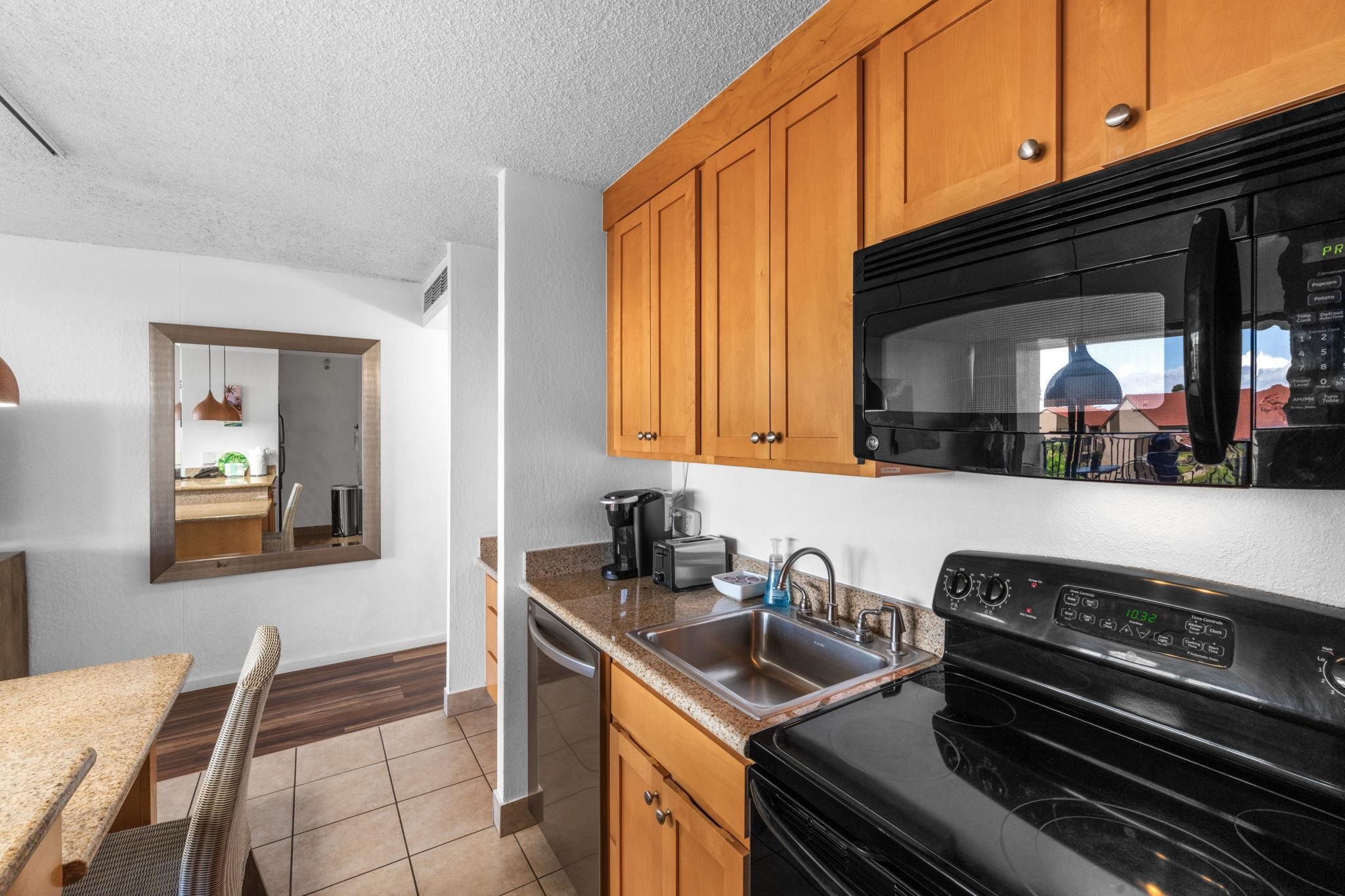 Kaanapali Shores condo # 538, Lahaina, Hawaii - photo 8 of 34