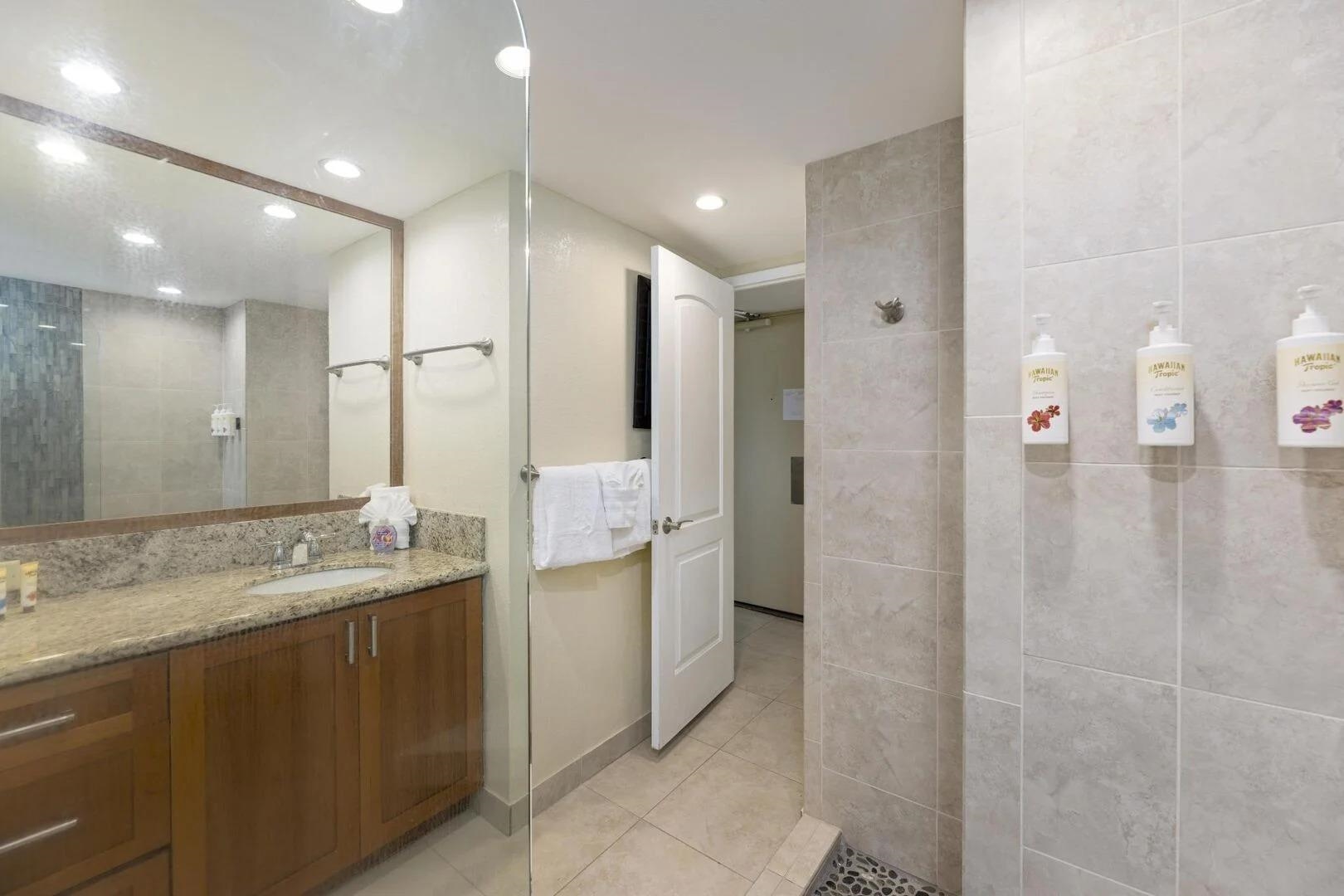 Kaanapali Shores condo # 545, Lahaina, Hawaii - photo 19 of 39