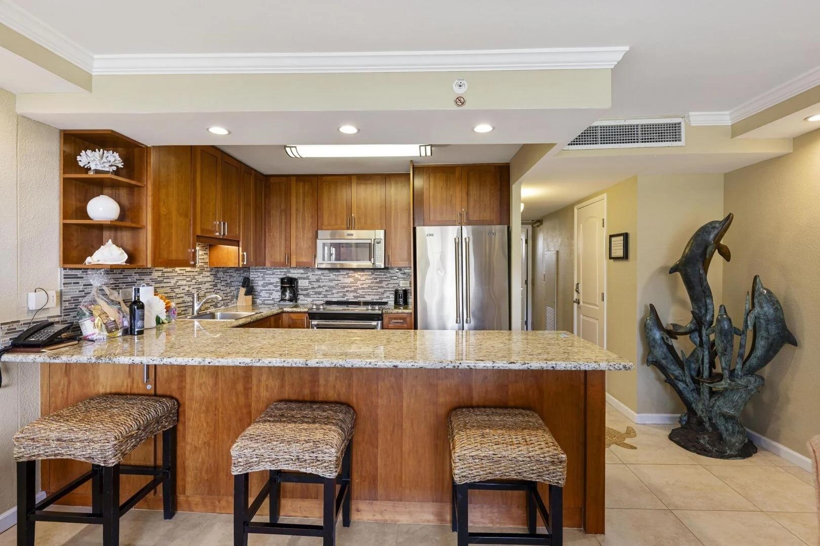 Kaanapali Shores condo # 545, Lahaina, Hawaii - photo 3 of 39