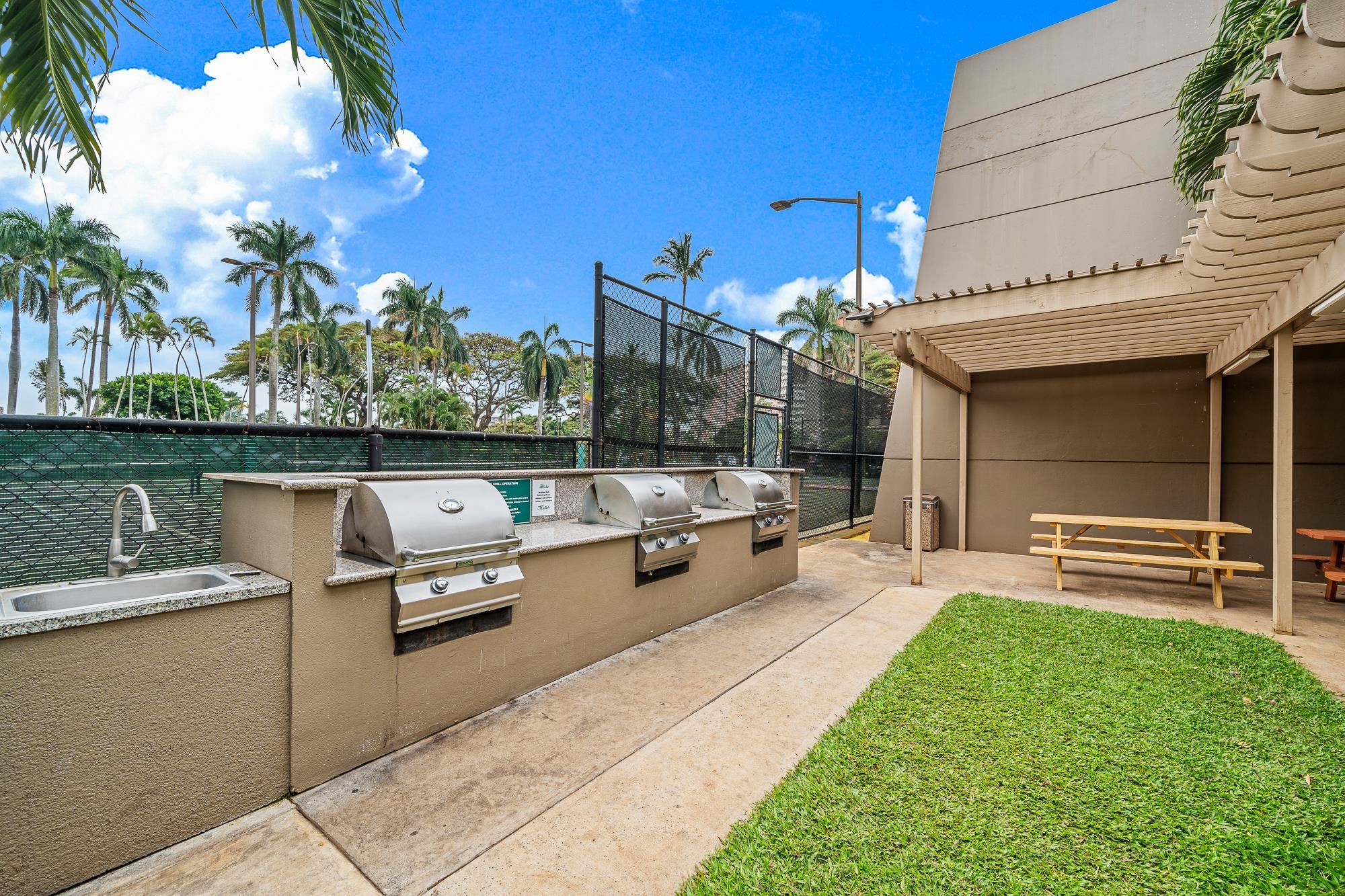 Kaanapali Shores condo # 551, Lahaina, Hawaii - photo 34 of 50