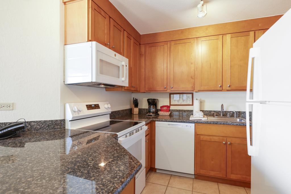 Kaanapali Shores condo # 615, Lahaina, Hawaii - photo 15 of 36