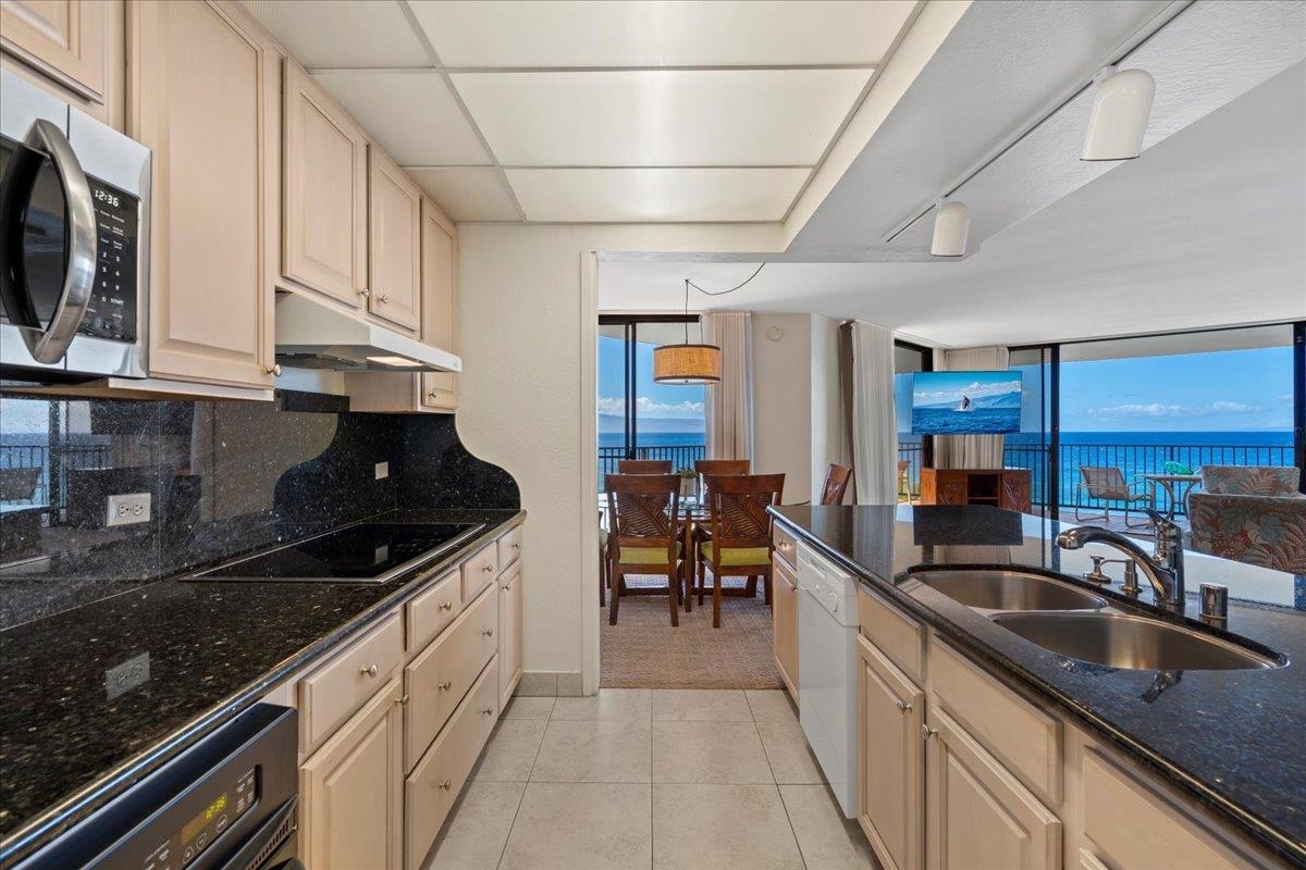 Kaanapali Shores condo # 701, Lahaina, Hawaii - photo 12 of 40