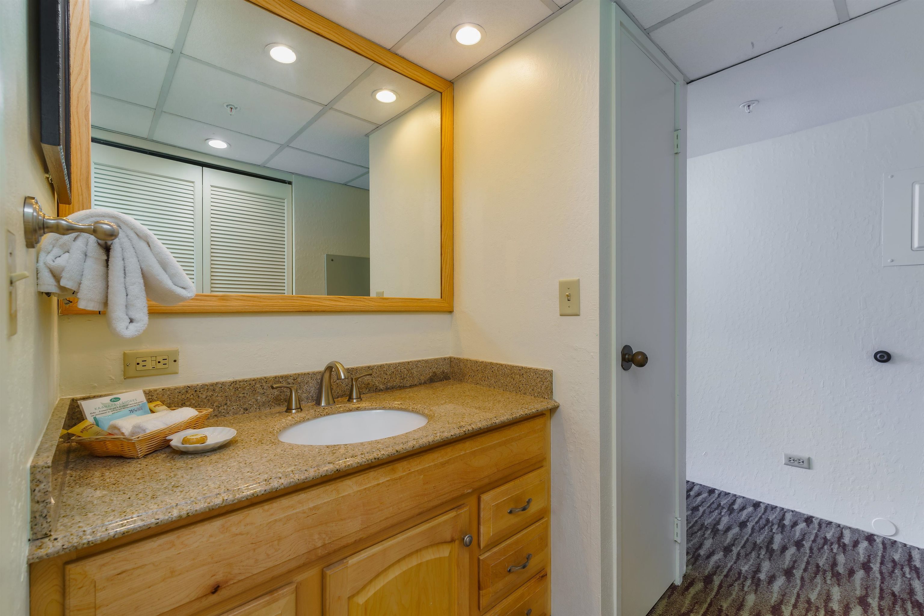 Kaanapali Shores condo # 721, Lahaina, Hawaii - photo 17 of 26