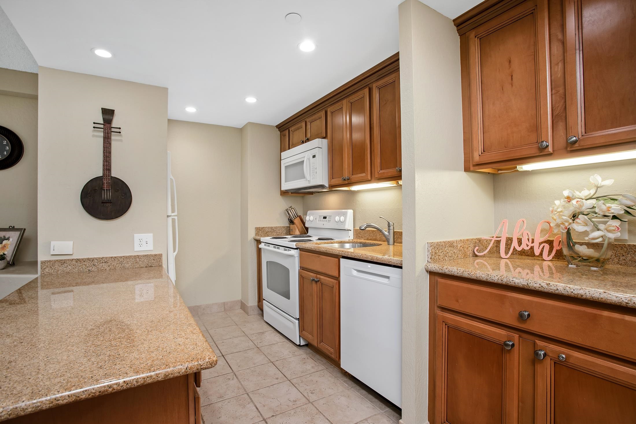 Kaanapali Shores condo # 732, Lahaina, Hawaii - photo 11 of 30