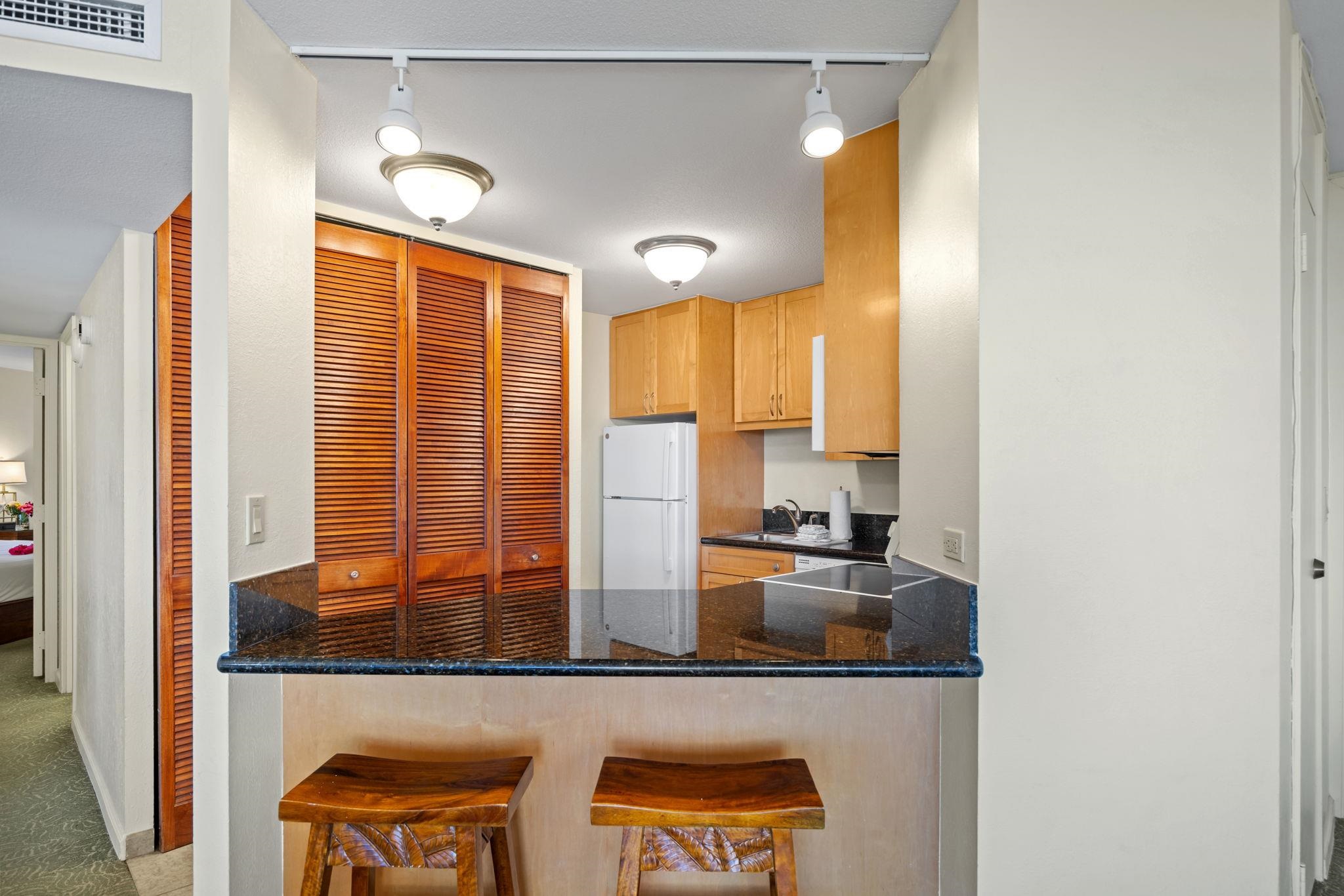 Kaanapali Shores condo # 816, Lahaina, Hawaii - photo 15 of 47