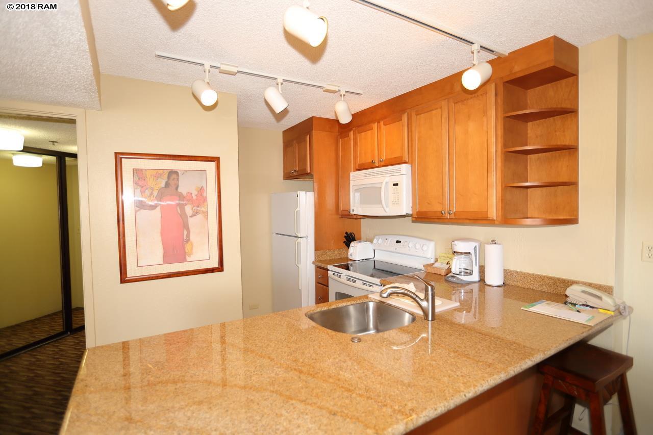 Kaanapali Shores condo # 818, Lahaina, Hawaii - photo 13 of 30